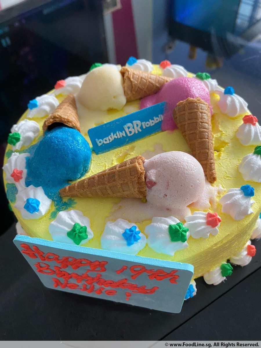 ice-cream cake from Baskin Robbins | Sam's Alfresco Coffee