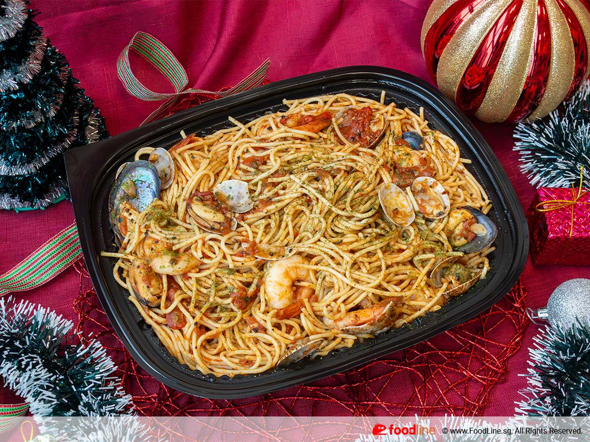 Marinara Seafood Spaghetti in Rustic Tomato Sauce