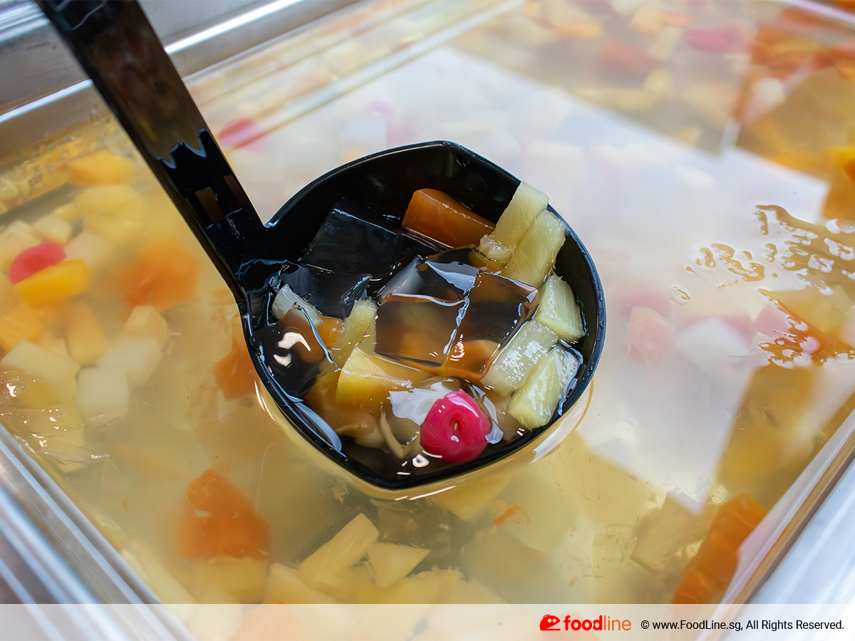 Chilled Ai Yu Jelly with Fruit Cocktail