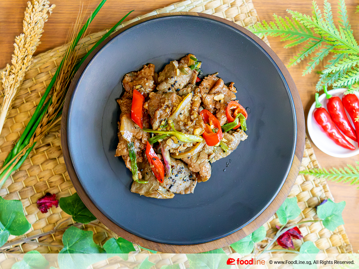Stir-Fried Beef with Black Pepper Sauce