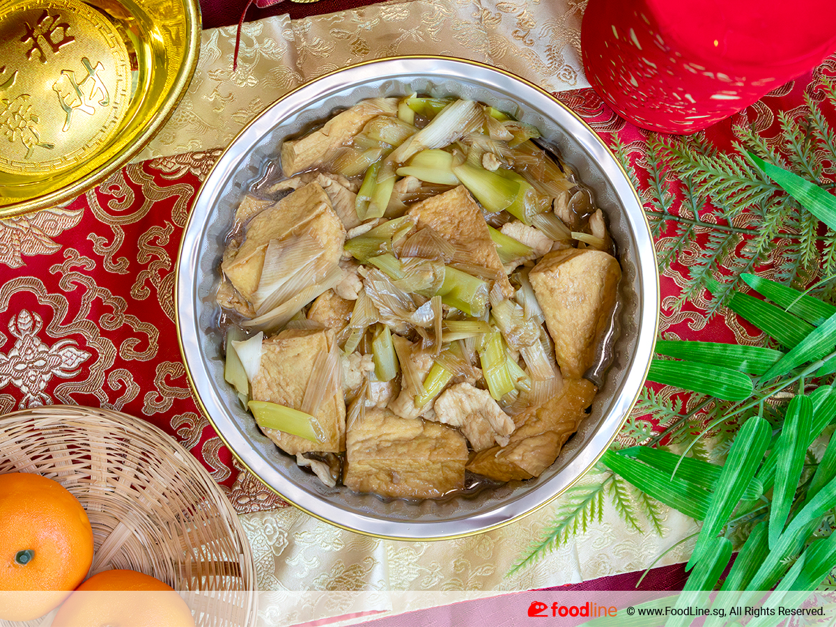 Fried Tau Kua with Pork (五香肉片炒豆干)