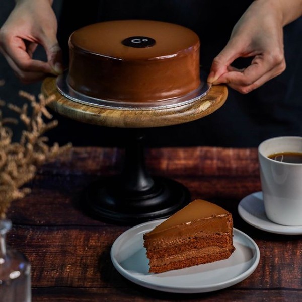 Dark Chocolate Origin Cake at 49.80 per Cake Chocolate Origin
