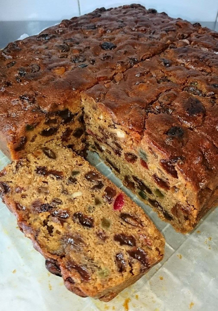 Mixed Fruit Cake (9x4") at 32.00 per Cake Doe