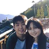 Authentic Review by Damien  Hsu