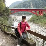 Authentic Review by Lilian Heng / Valerie