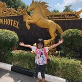 Authentic Review by Chong Mei Yee