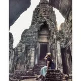 Authentic Review by Vimy Hue