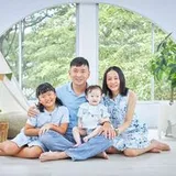 Authentic Review by LIN WEISHI