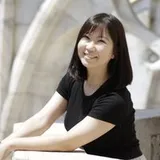 Authentic Review by Min Yan